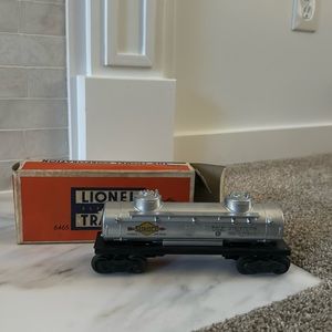 lionel electric trains car number 6465 tank car sponsored by sunoco super rare